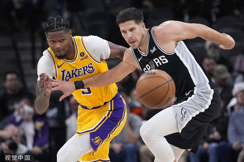 他挺身而出 他挺身而出